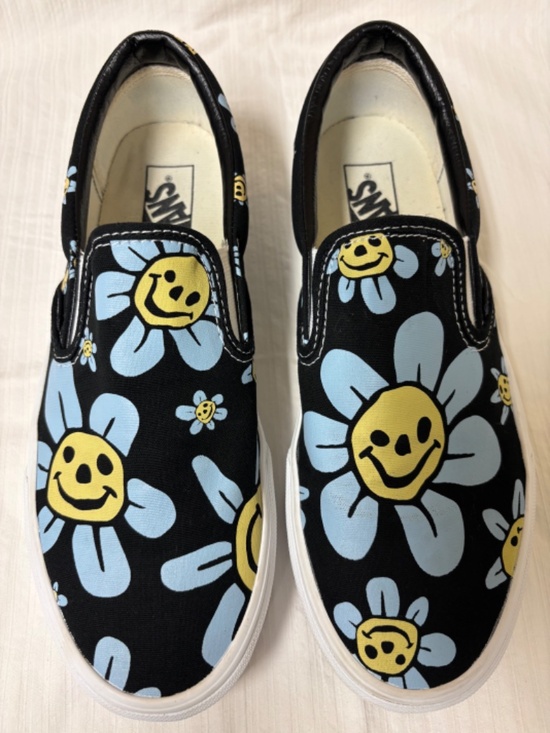 Vans Other - Vans Trippy Grin Classic Slip-On Unisex Men’s size 9 Women’s size 10.5